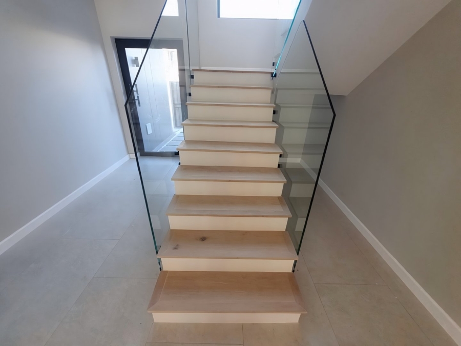4 Bedroom Property for Sale in Sandown Western Cape